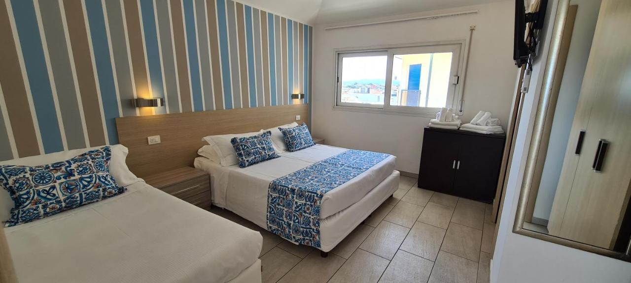 Rubino Apartments A 100Metri Dal Mare 리치오네 외부 사진