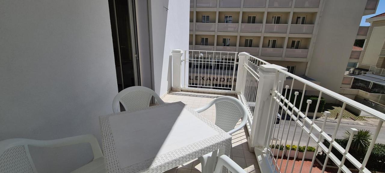 Rubino Apartments A 100Metri Dal Mare 리치오네 외부 사진