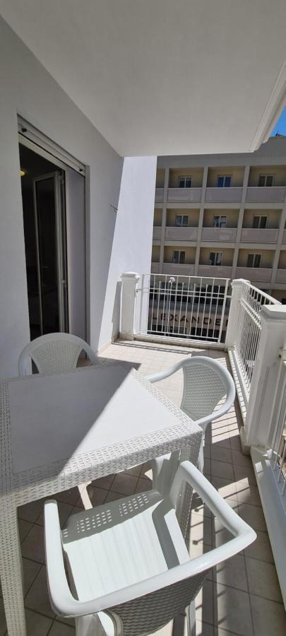 Rubino Apartments A 100Metri Dal Mare 리치오네 외부 사진