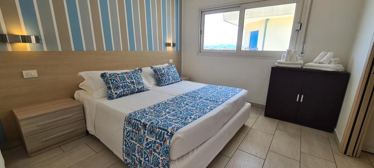 Rubino Apartments A 100Metri Dal Mare 리치오네 외부 사진