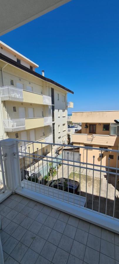 Rubino Apartments A 100Metri Dal Mare 리치오네 외부 사진