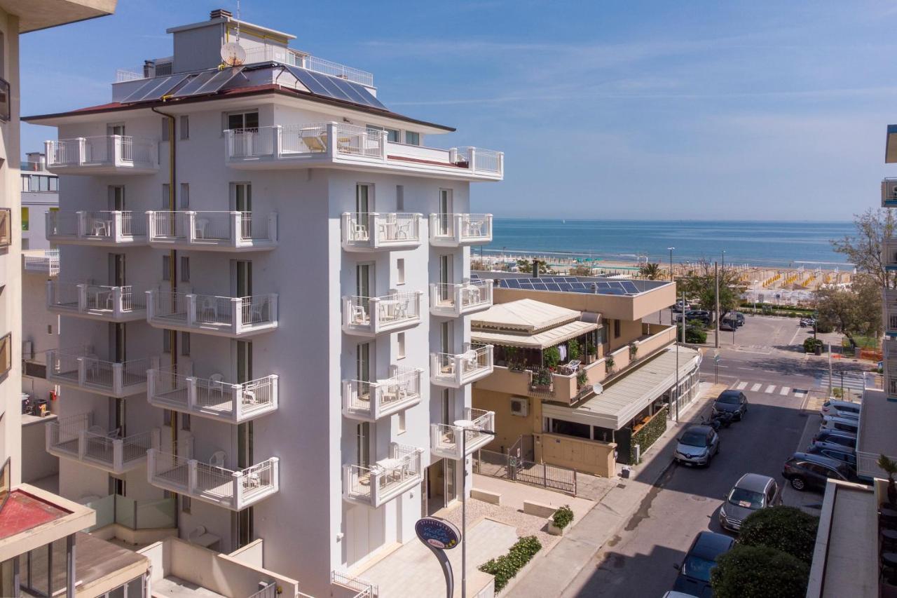 Rubino Apartments A 100Metri Dal Mare 리치오네 외부 사진