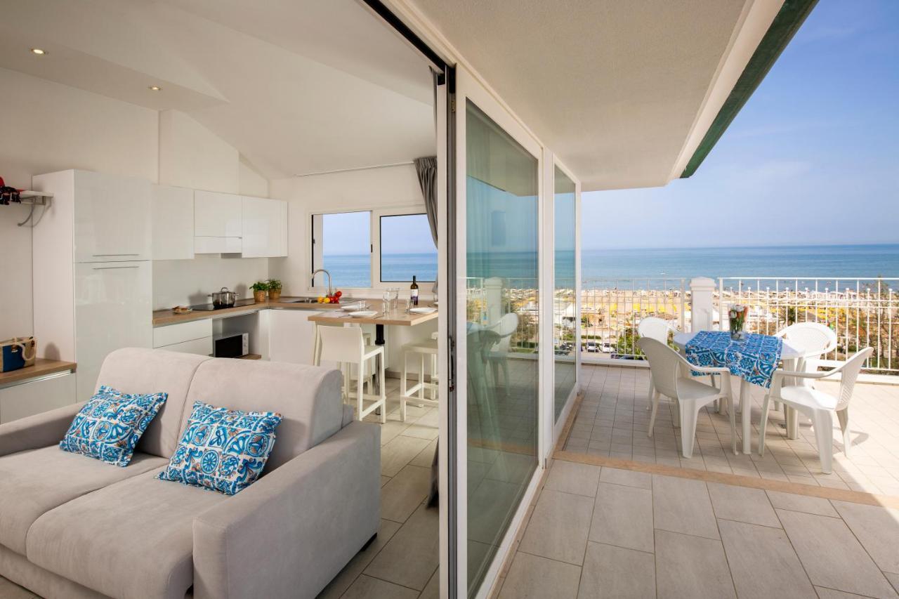 Rubino Apartments A 100Metri Dal Mare 리치오네 외부 사진