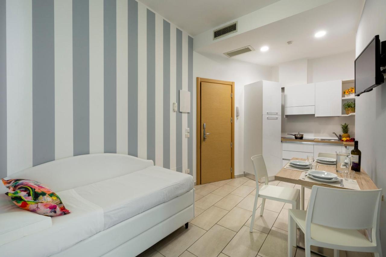 Rubino Apartments A 100Metri Dal Mare 리치오네 외부 사진
