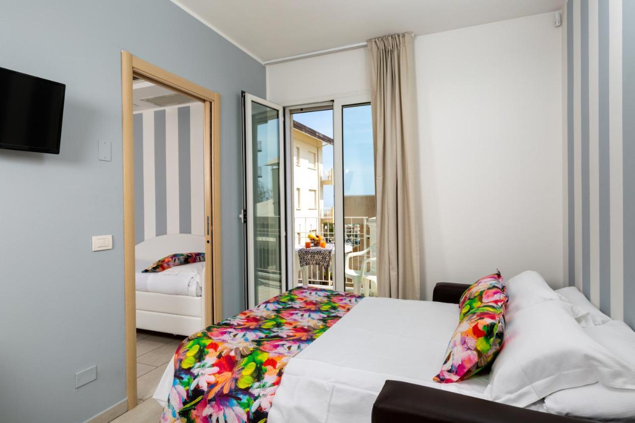 Rubino Apartments A 100Metri Dal Mare 리치오네 외부 사진